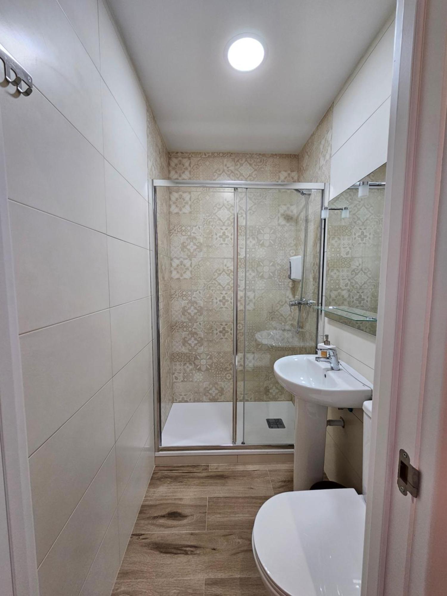 Hostal Andrea Granvia Madrid Buitenkant foto