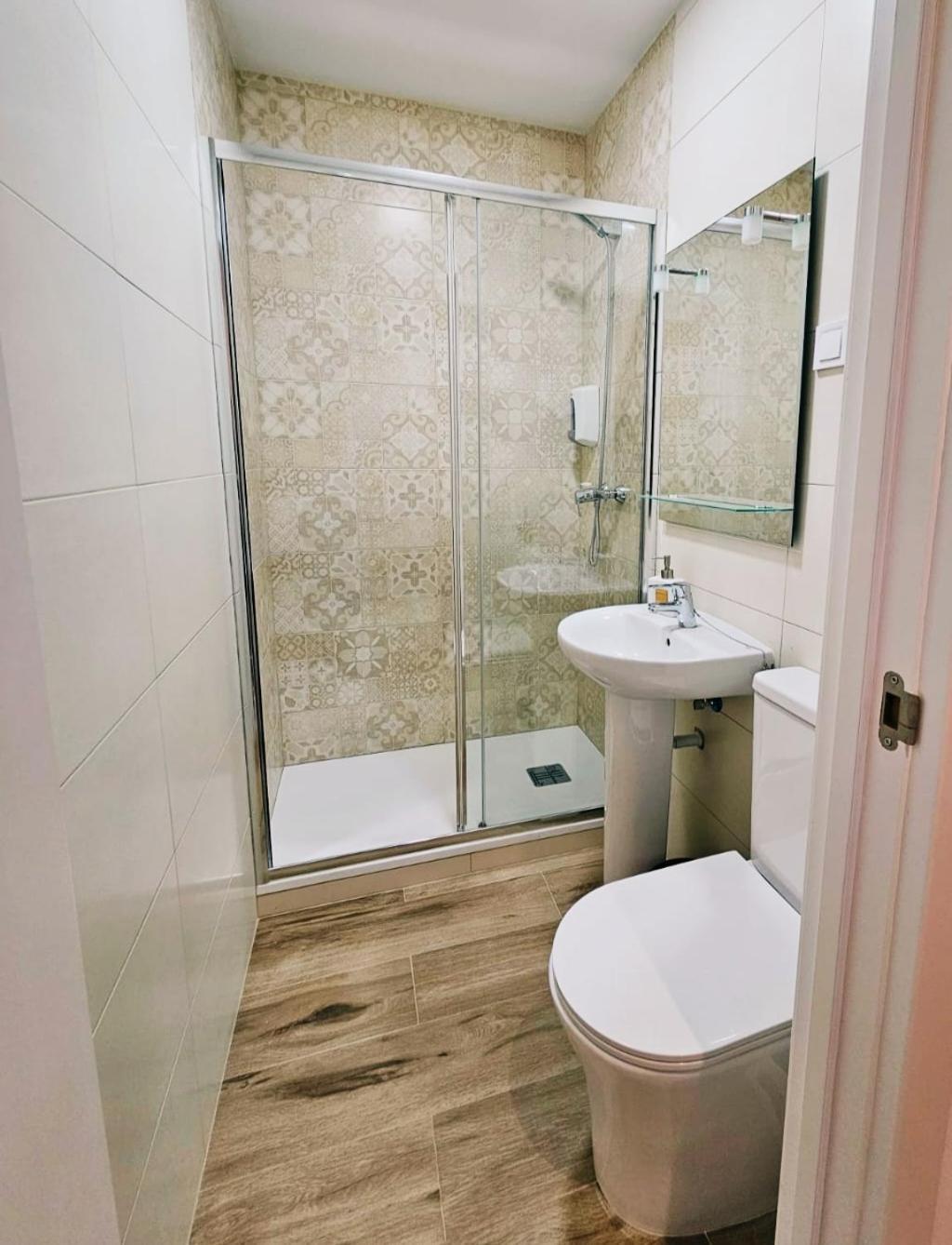 Hostal Andrea Granvia Madrid Buitenkant foto