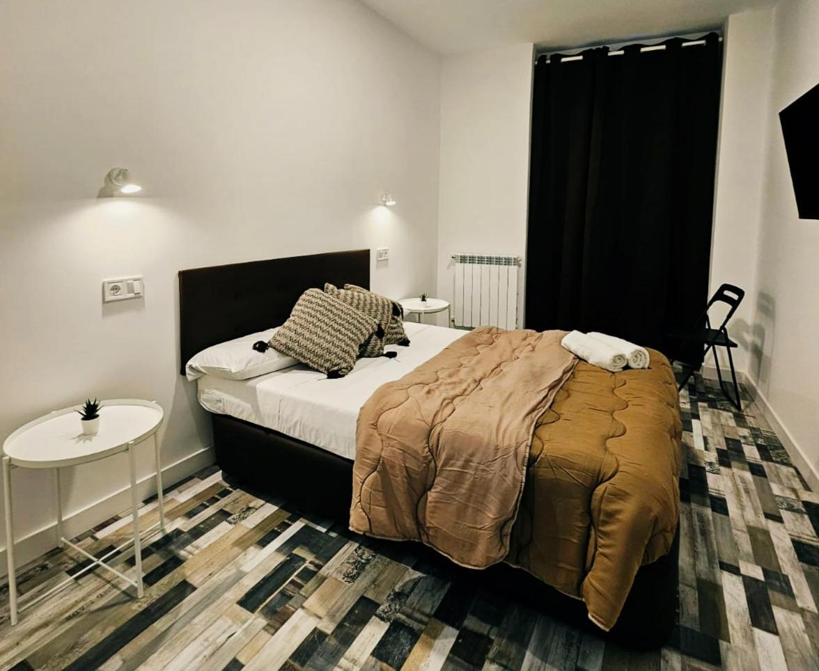 Hostal Andrea Granvia Madrid Buitenkant foto